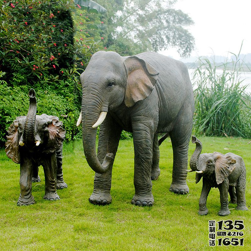 公園草坪玻璃鋼大型仿真動物大象雕塑